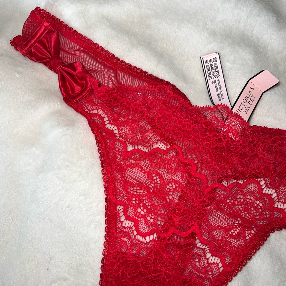 NWT Victoria’s Secret Satin Bow Dream Angels Thong